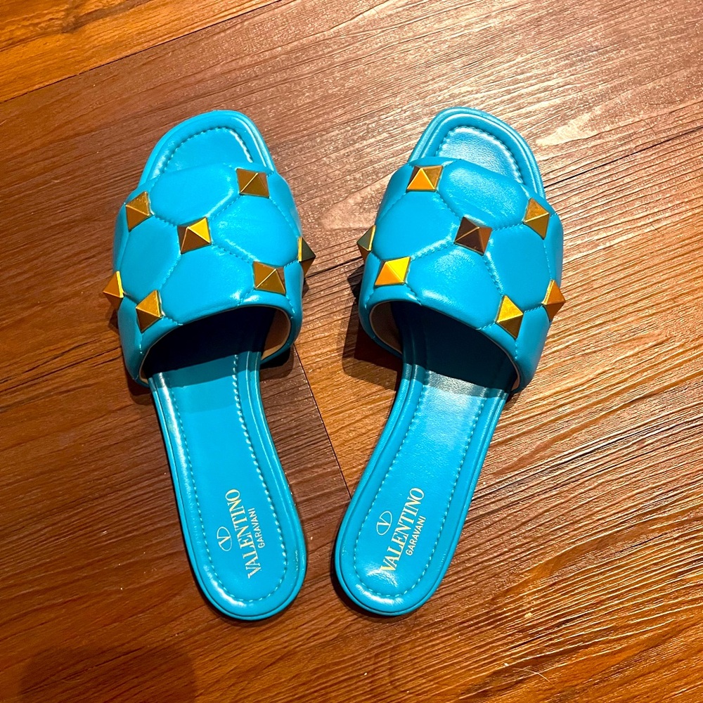 Valentino Rockstud Slides